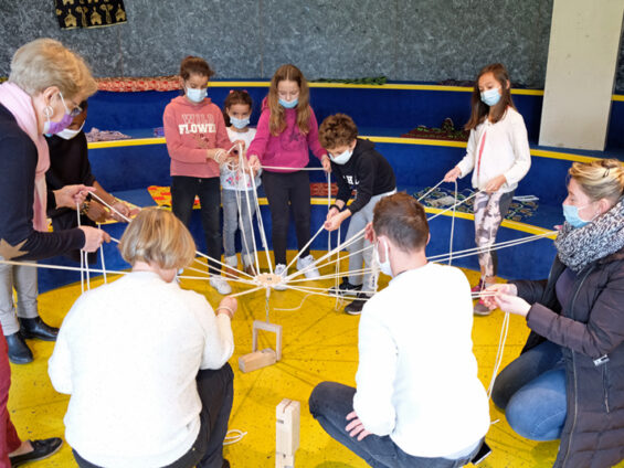 Jeu-coopératif-avec-les-enfants-de-l'ALSH-Soleil-Levant