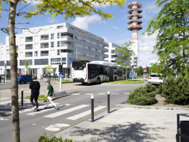 Le chronobus C3 remonte le boulevard Charles-Gautier